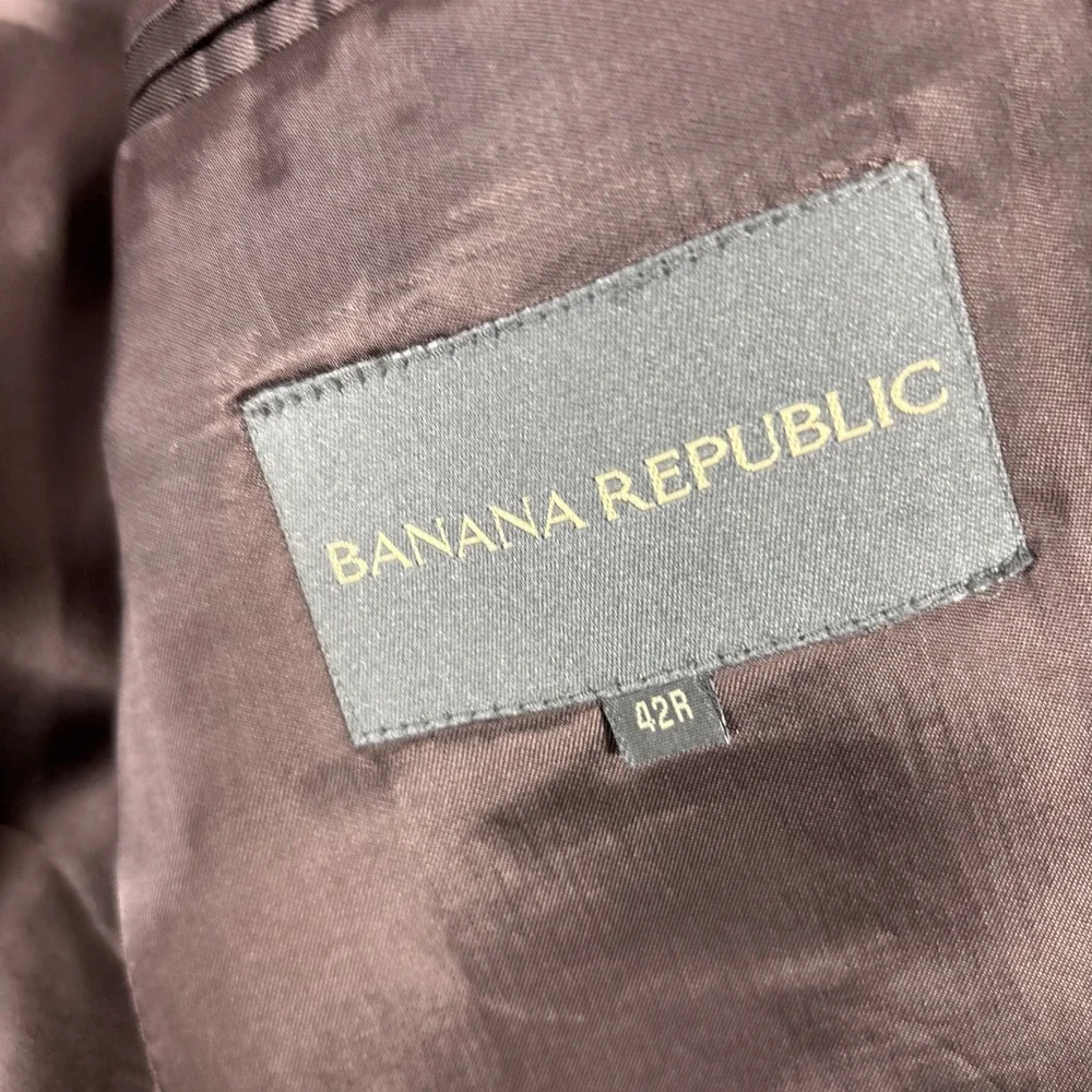 Banana Republic Jacket Pinstripe 3 button Wool Twill Blazer Made in Italy 42R‎